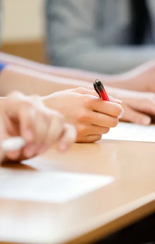 AÖF kayıt yenileme ücreti 2021 ne kadar? 2021-2022 Anadolu Üniversitesi AÖF kayıt yenileme nasıl yapılır?