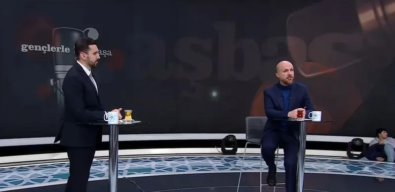 bilal-erdogandan-net-mesaj-egitim-yatirimlari-turkiyeyi-guclendirdi-1766299195606.jpeg Bilal Erdoğan Vav TV'de "vav kuşağı" ile bir araya geldi! Ecdadın mirasıyla geleceğe | Babasının elini öptüğü anı anlattı-2