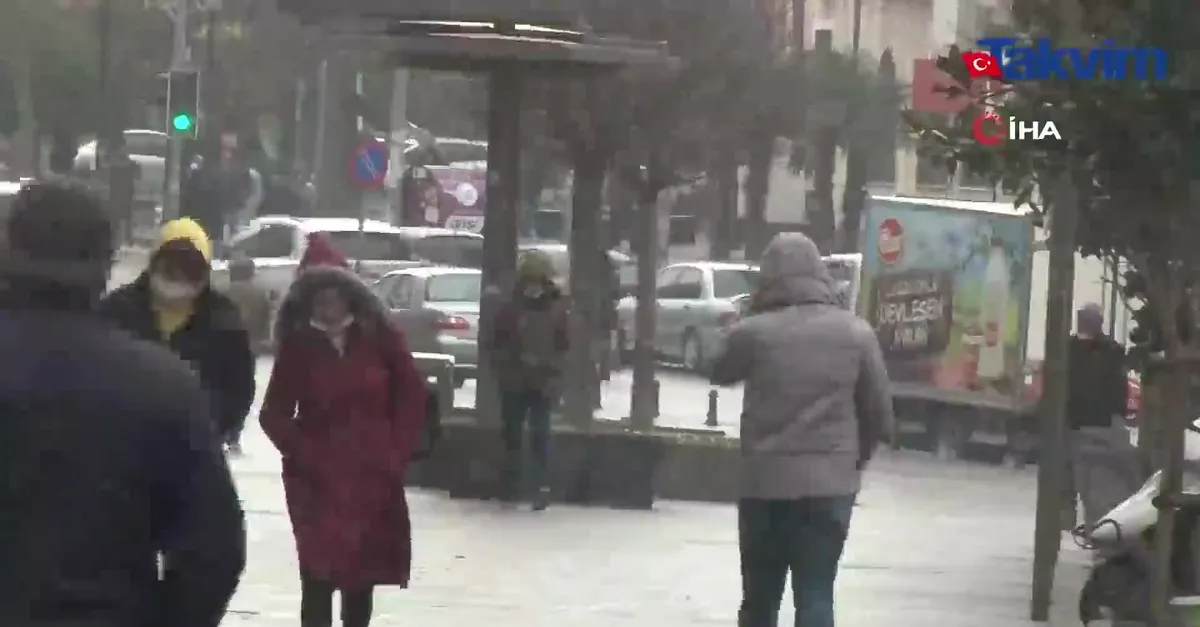 İstanbul’da beklenen kar yağışı başladı