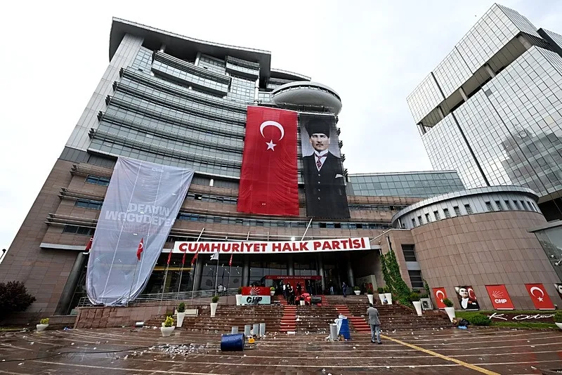 SAVAŞ ALANINDAN GERİYE KALAN-1