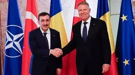 Cumhurbaşkanı Yardımcısı Yılmaz Romanya Cumhurbaşkanı Iohannis ile görüştü