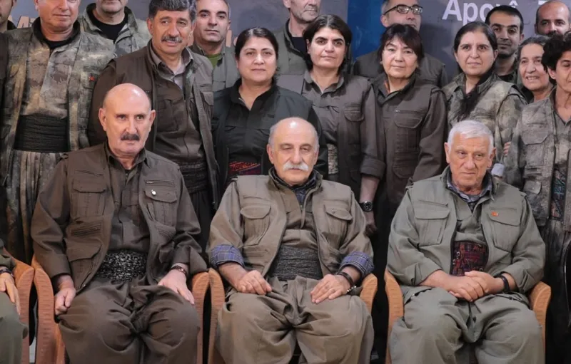 PKK'nın çatısı KCK'dan "şerefsiz" provokasyon! Rapora "sakat" deyip süreci sakatlamaya niyetlendiler: Silah bırakıp dönmeyi düşünmüyoruz-3