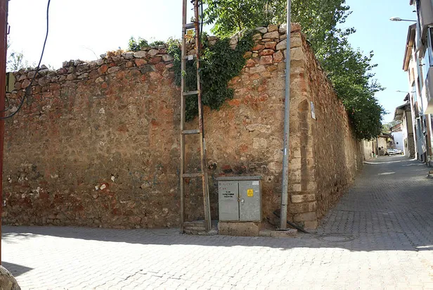 Tokat'ta tarihi han 6,5 milyon TL'ye satılığa çıkarıldı-3