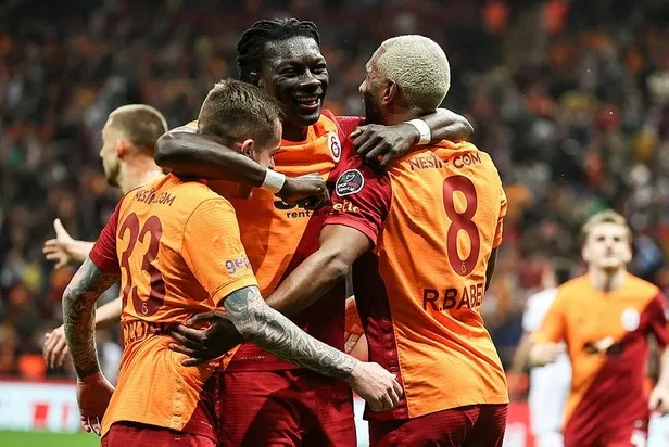galatasarayin-3-yildizi-derbi-oncesi-harekete-gecti-tek-hedef-fenerbahce-galibiyeti-1649029460462.jpeg Galatasaray’ın 3 yıldızı derbi öncesi harekete geçti! Tek hedef Fenerbahçe galibiyeti-5