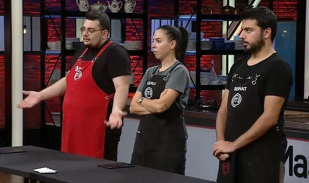 Masterchef ifşaları yine bitmiyor! Acun Ilıcalı enselemişti ama Masterchef kahini yeniden hortladı bu hafta kim elenecek açıkladı-5