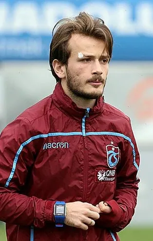 Abdülkadir 'parmak' ısırttı