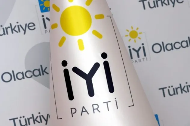İyi Partili İlay Aksoy'a tarih dersi!