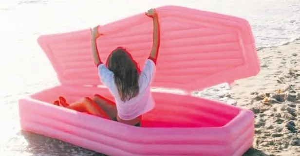 Sosyal medya kullanıcıları tabut şeklindeki deniz yataklarıyla ilginç paylaşımlara imza attı