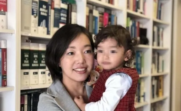 Japon piyanist sahte pasaportla kızını kaçırmak istedi-1