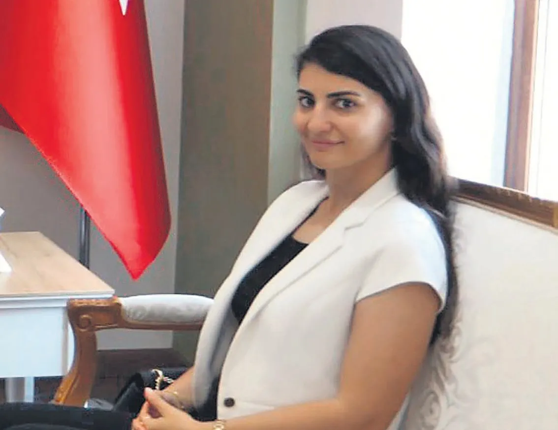 Adliye lojmanlarında dehşet! Kıskançlık krizine giren sevgili kadın hakimi darbetti!