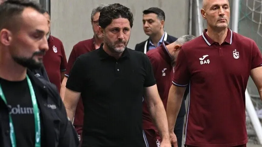 fatih-tekkenin-donusunun-perde-arkasini-takvim-acikliyor-ferencvaros-macindan-sonra-istifa-etmisti-1787952069011.jpeg Fatih Tekke’nin dönüşünün perde arkasını Takvim açıklıyor: Trabzonspor yönetimi gece yarısı nasıl devreye girdi?-2