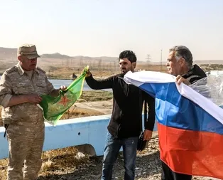 ABDnin boşalttığı Tişrin üssünde YPG/PKK flamasıyla devir teslim!