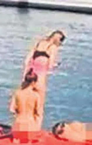 Göçek Koyu’nda çıplak skandal! Ukraynalı mankenler...