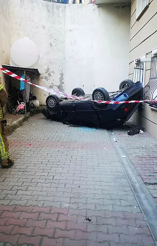 Beş metre yüksekten bahçeye uçtu! 2 yaralı var