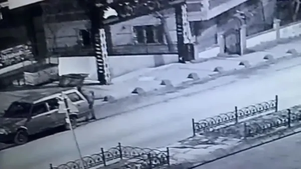 istanbul-arnavutkoyde-refujdeki-demir-ferforje-citler-calindi-1648104023827.jpg İstanbul Arnavutköy'de refüjdeki demir ferforje çitler çalındı-7