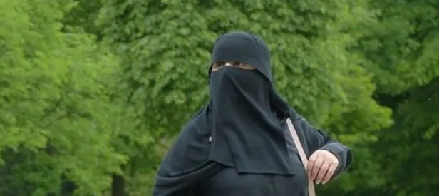 Komşu’da burka yasak