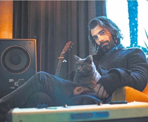 İlker Kaleli ile 3 buçuk yıllık aşkı biten Burçin Terzioğlu’nun barışma ümidi tükendi! Terzioğlu'ndan sosyal medyada imalı paylaşım-4