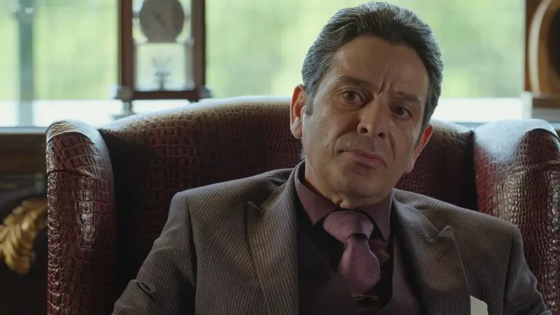 inci-tanelerinde-sah-mat-edecek-ayrilik-azem-icin-yolun-sonu-geldi-veda-girdabi-1713868876186.jpeg Azem için yolun sonu geldi! İnci Taneleri'nde şah mat edecek ayrılık; Veda girdabı...-3