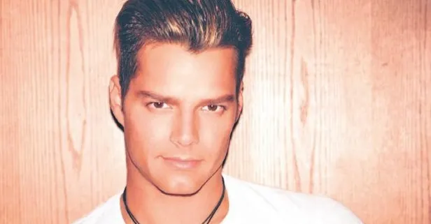 Türkiye'ye yardım eden dünyaca ünlü yıldızlar arasına Ricky Martin ile Priyanka Chopra da eklendi