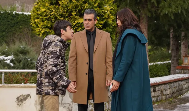 Kanal D dizisi Sadakatsiz'de herkesin dört gözle beklediği ayrılık! 'Bol bol küfür yedim' dedi vedayı kendisi duyurdu Sadakatsiz Mert...-3