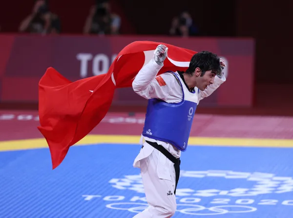 son-dakika-tokyo-2020-olimpiyatlarinda-madalyalar-pes-pese-turkiye-tekvandoda-iki-bronz-aldi-1627216130266.jpg SON DAKİKA: Tokyo 2020 Olimpiyatları'nda madalyalar peş peşe! Türkiye tekvandoda iki bronz aldı-3