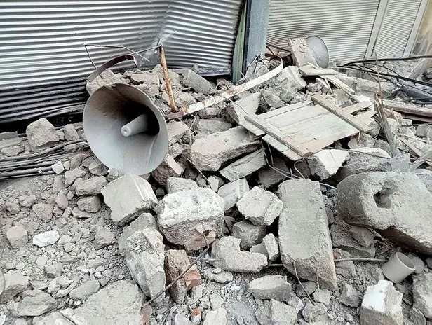 son-dakika-izmirde-49-buyuklugunde-deprem-meydana-geldi-iste-son-depremler-1667524991350.jfif Son dakika: İzmir'de 4.9 büyüklüğünde deprem! Bakan Soylu, AFAD ve İzmir Valisi Köşger'den peş peşe açıklamalar | İşte son depremler...-10