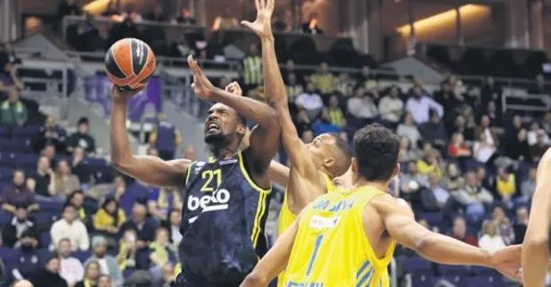 Fener&Efes Avrupa’da kayıp