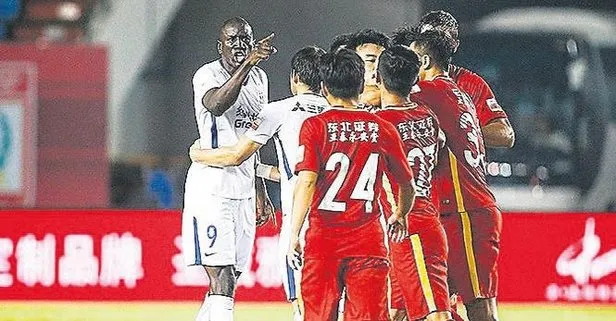 Demba ba’ya destek: “yalnız değilsin”