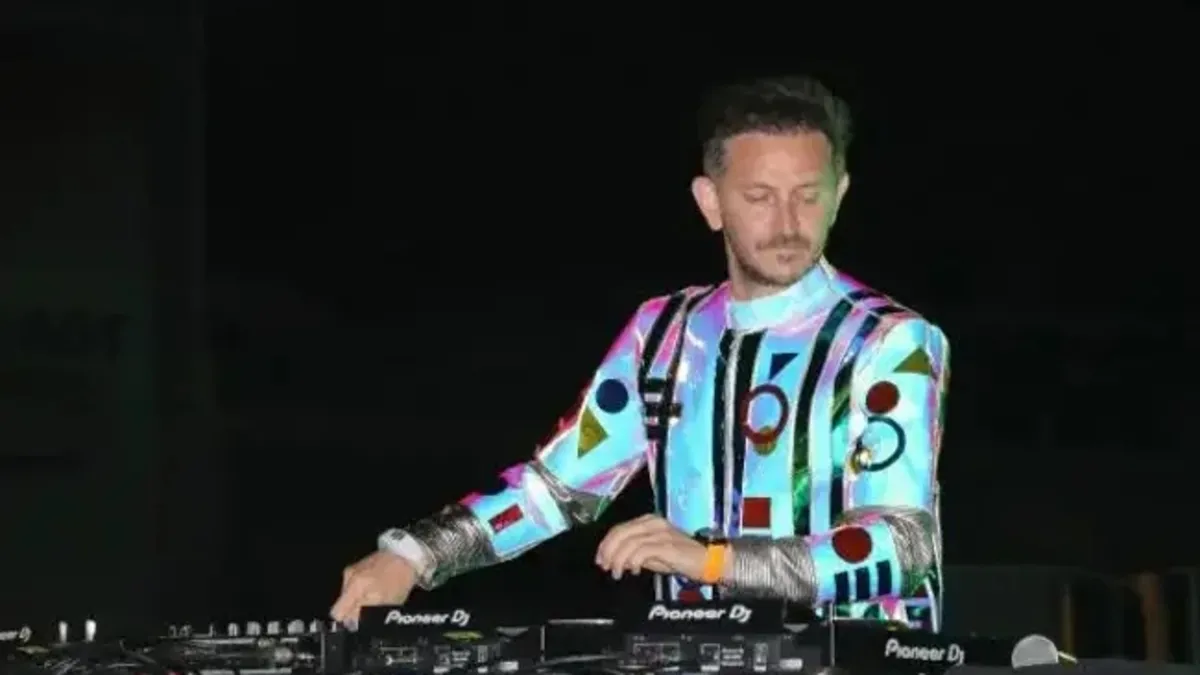 Müziğin ritmi D&R sahnesinde! D&R Live Set’in konuğu DJ Burak Yeter