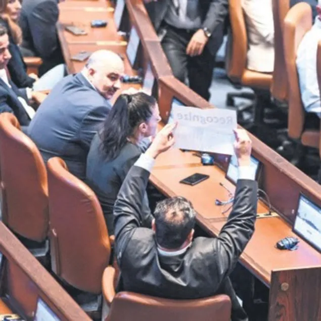 Knesset’te ‘Filistin’i tanıyın’ pankartı