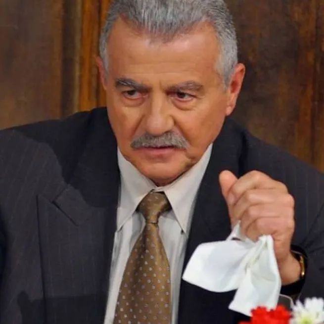 Başka Bir Gün'ün Haluk'u Avni Yalçın bakın hangi ünlü oyuncunun babası çıktı! Meğer Uzak Şehir'in yıldızının... - 7