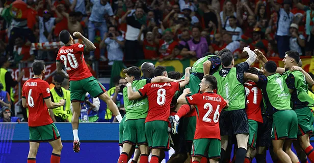 Portekiz'in Diogo Costa'sı var: Slovenya karşısında kurtardığı 3 penaltıyla çeyek finali getirdi...