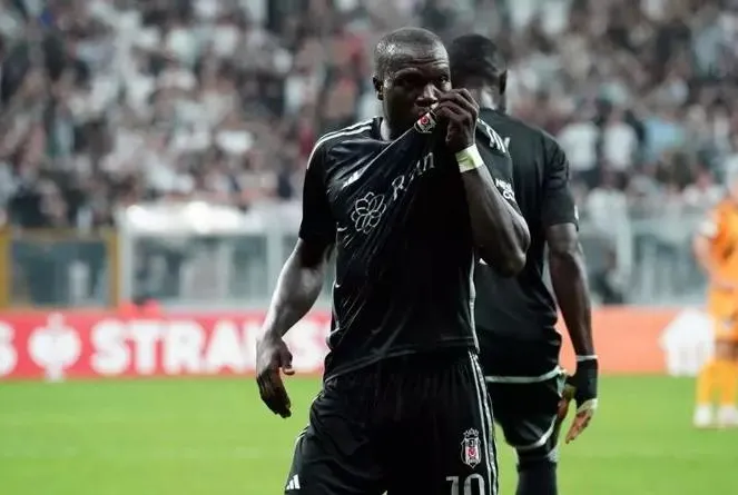 Aboubakar Beşiktaş’ı sildi!