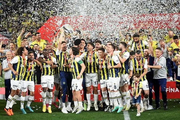 arda-guler-kupa-finalindeki-futboluyla-herkesi-buyuledi-1686520412453.jpeg Arda Güler kupa finalindeki futboluyla herkesi büyüledi!-4