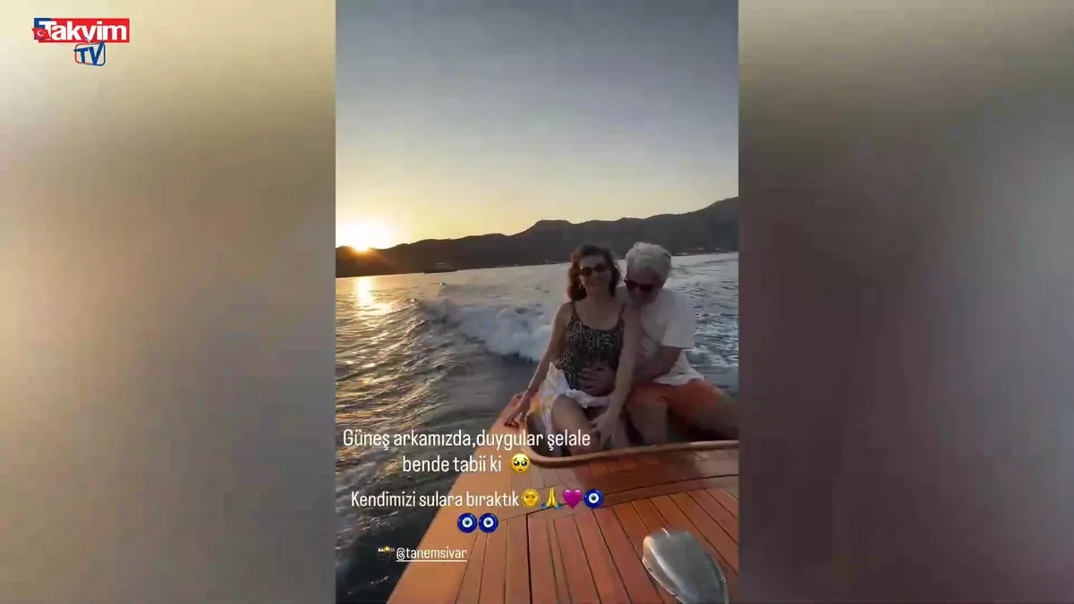 Gökçe Bahadır'ın bebek heyecanı! Karnı burnunda ilk tekne tatili
