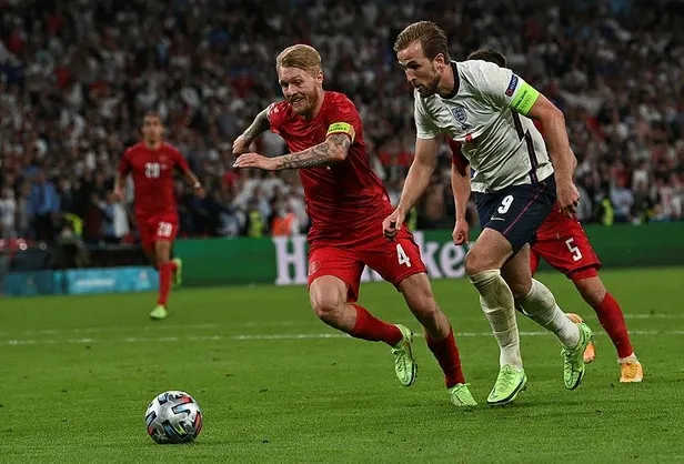 UEFA'dan İngiltere-Danimarka maçındaki olaylara ilişkin soruşturma! Milli marşı yuhaladılar-5