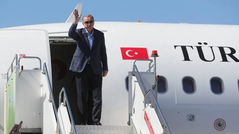 12-yil-sonra-baskan-erdogan-iraka-gidiyor-petrolden-terore-pkknin-fisini-cekecek-kritik-zirve-misak-i-millide-1713736168952.jpeg