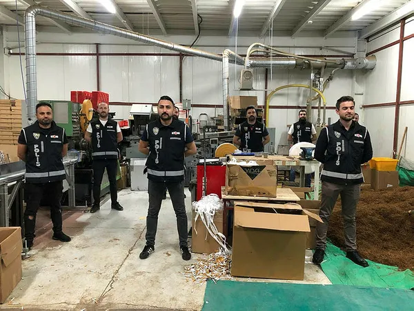 tek-seferde-en-yuksek-yakalama-50-milyon-makaron-ele-gecirildi-1653219202051.jpg Tek seferde en yüksek yakalama! 50 milyon makaron ele geçirildi-2