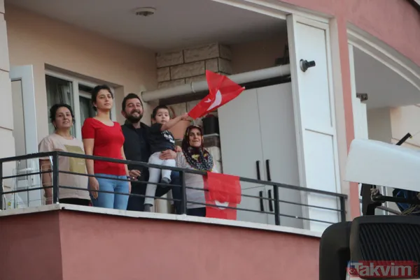 19 Mayıs saat 19.19'da tüm Türkiye İstiklal Marşı için tek ses oldu! - 16