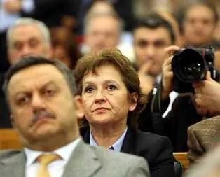 CHP’yi sarsacak istifa