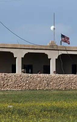 Münbiç'ten skandal fotoğraflar!