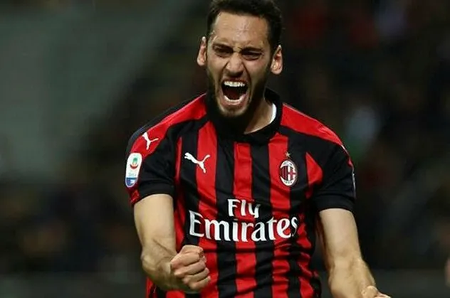 Hakan Çalhanoğlu'ndan Ibrahimovic itirafı: Türkiye'den tuttuğu bir takım var