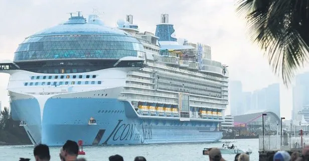 900 günde inşa edilmişti! Dünyanın en büyük yolcu gemisi ‘Icon of the Seas’, ilk yolculuğuna başladı