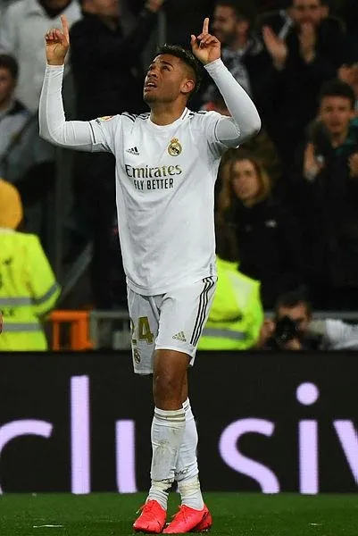 italyan-ve-ispanyol-basinina-gore-fenerbahce-mariano-diaza-kavusuyor-1656370258486.jpeg İtalyan ve İspanyol basınına göre Fenerbahçe Mariano Diaz'a kavuşuyor-4