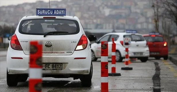Sürücü kursunda yüz yüze eğitim