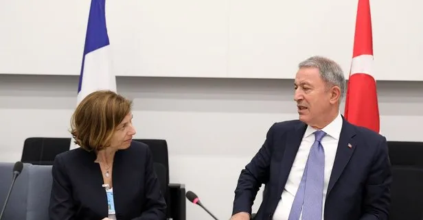 Bakan Akar, Fransa Savunma Bakanı Parly ile Görüştü