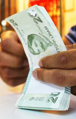 Tüm emeklilere eşit zam!