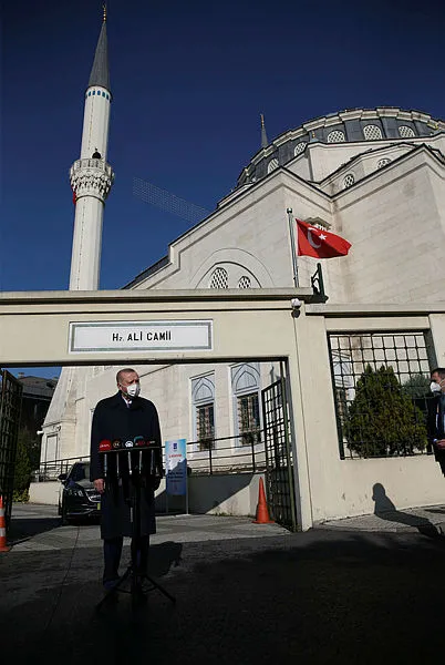 Son dakika: Koronavirüste yeni tedbirler gelecek mi? Başkan Erdoğan'dan cuma namazı çıkışı önemli açıklamalar-4