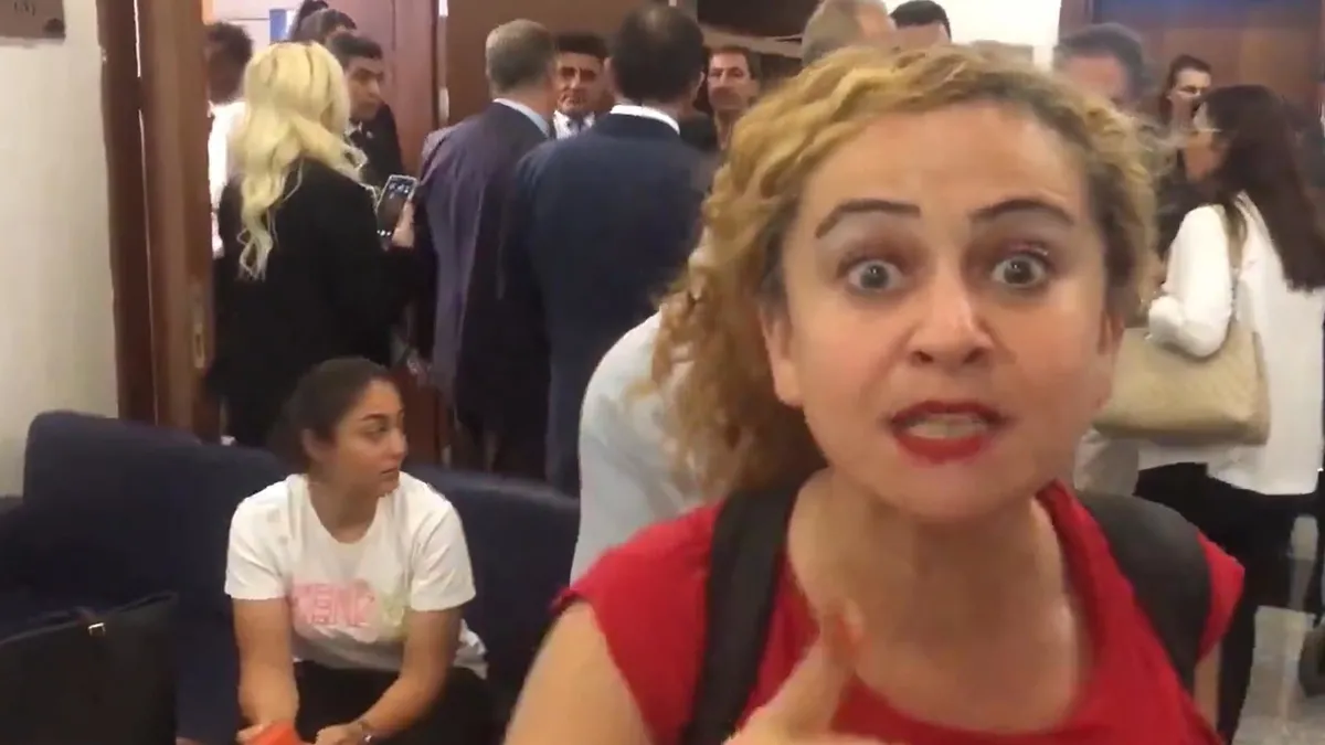 Başıboş köpeklerle ilgili düzenlemede mama lobisi TBMM'de mağdur ailelere saldırdı! AK Parti'den sert tepki: "Bunlar hayvansever değil"