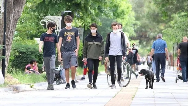 Son dakika: Yasaklar geri mi geldi? Kabine Toplantısı sonrası sokağa çıkma yasağında değişiklik yapıldı mı?-8